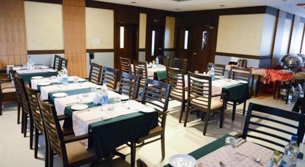 Hotel Hill View Kochi Екстериор снимка