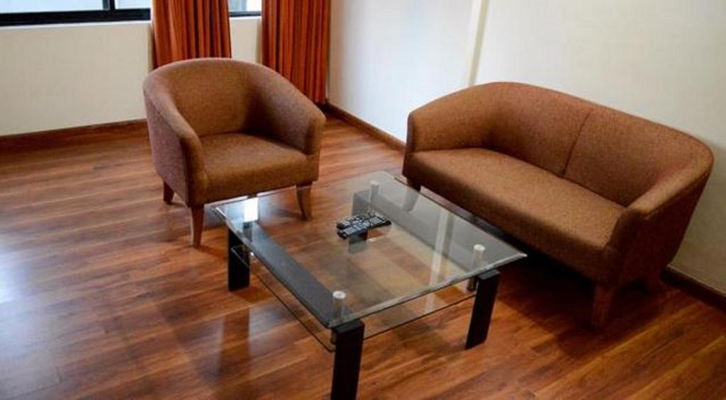Hotel Hill View Kochi Екстериор снимка